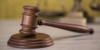 刑事案件已經(jīng)到了檢察院用不用請律師？