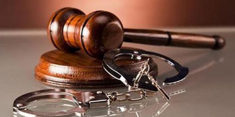 在嫌疑人刑事拘留期間，律師都可以做什么？