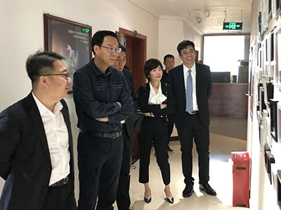 鞏志芳、常錚到新疆愛博律師事務(wù)所參觀交流(圖2)