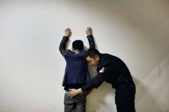 警察到家里搜查合法嗎？