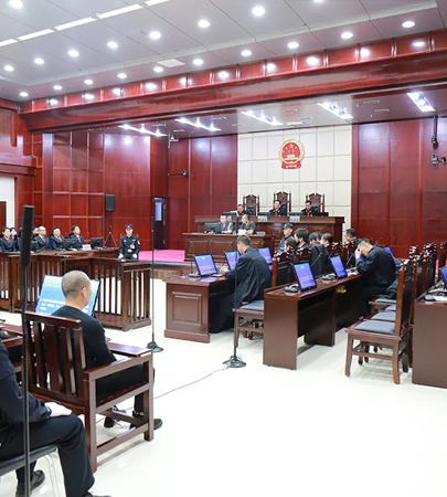 錫林郭勒盟中級人民法院依法公開宣判被告人范泉智等人涉黑案件